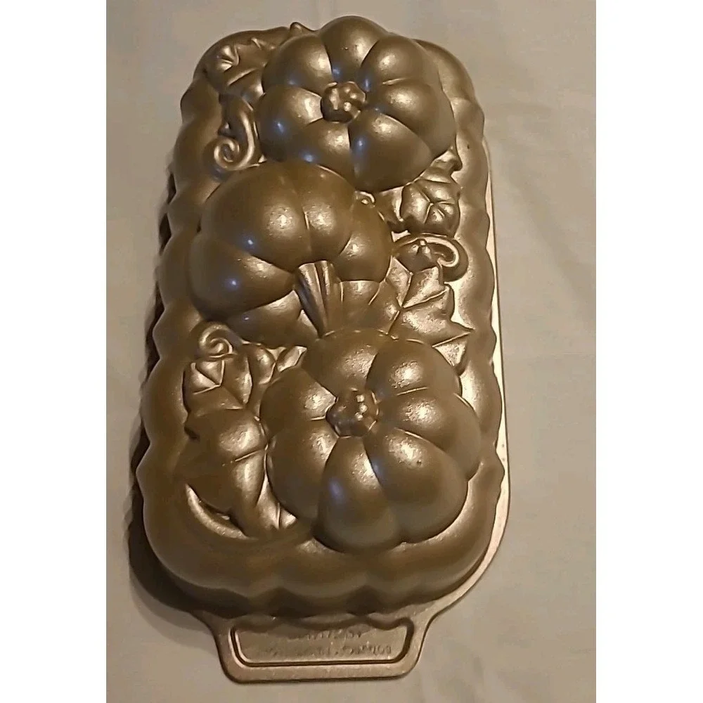 Williams-Sonoma Botanical Pumpkin Loaf Pan